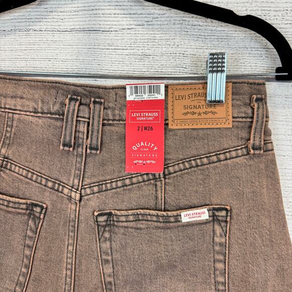 Levi's Strauss Women's Vintage A-Line Seamed Brown High Rise Shorts Size 2 - Picture 5 of 7